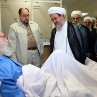 عيادة العلماء والشخصيات للإمام الخامنئي حفظه الله في المستشفى